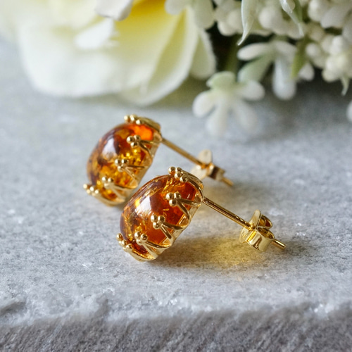 アンバー（琥珀）クラウンモチーフ スタッドピアス 18kゴールド