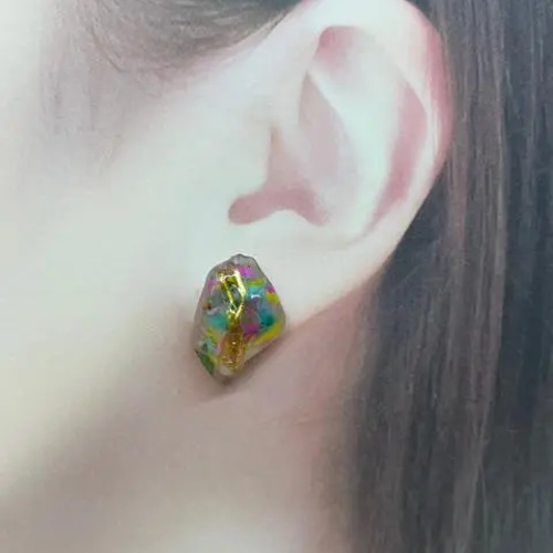 ハンドメイド レジン》マット加工フラワーピアス H-114 ピアス 