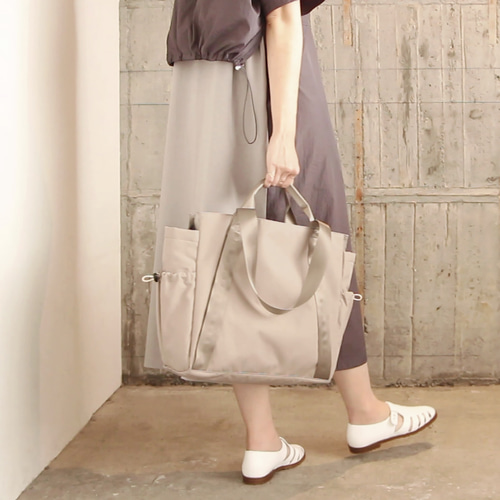 Lサイズ］10ポケットトートバッグ 撥水加工リサイクルナイロン