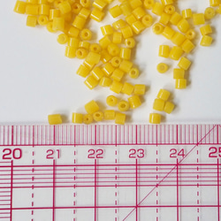 アンティーク チューブビーズ ミモザ 2mm イタリア製 #AP62-MM / オートクチュール刺繍 糸通し 3枚目の画像