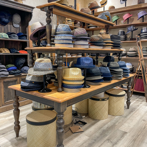 店舗向け アパレルショップ向け 三段平台 ディスプレイテーブル 展示台