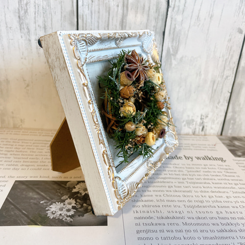 クリスマスリース フレームアレンジ 12x12cm A プリザーブド