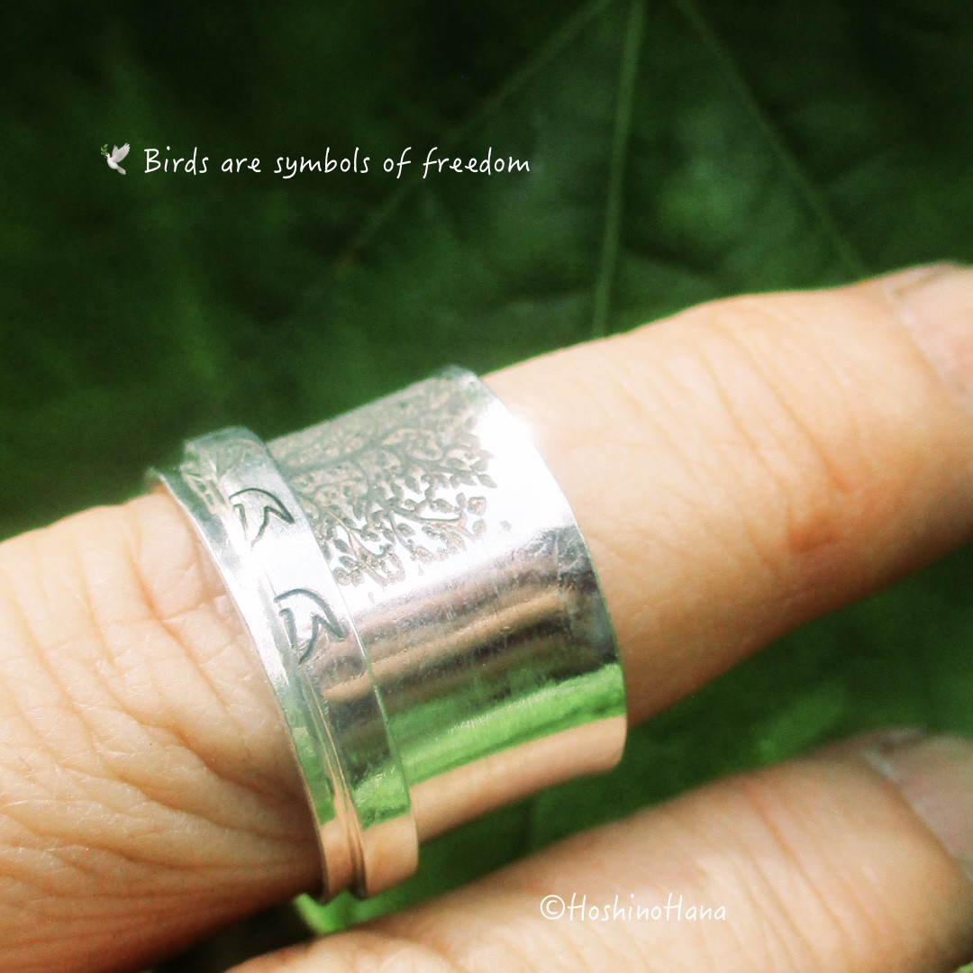 スピナーリング   ＊Tree & Bird＊生命の樹と自由の鳥＊【Sv925】