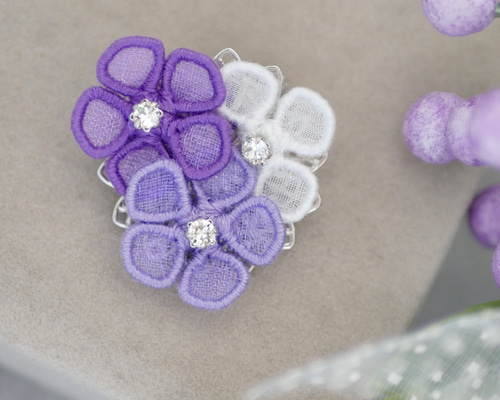 ニオイバンマツリ ブローチ (受注生産/オーガンジー刺繍/フラワー/花