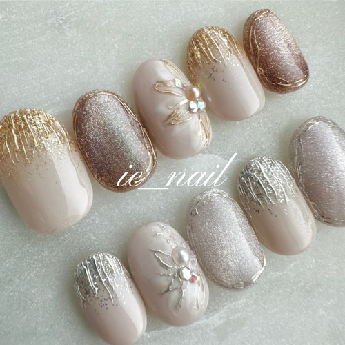 短めでも大人◎上品カラーのキラキラ夏ネイル ネイルチップ（つけ爪