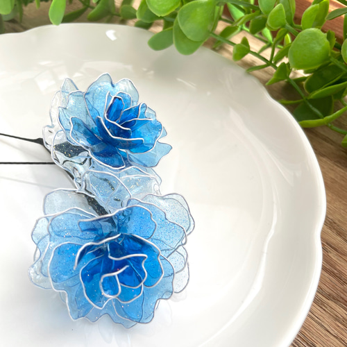 青薔薇と青い花々の髪飾り《1》 ＊アメリカンフラワー