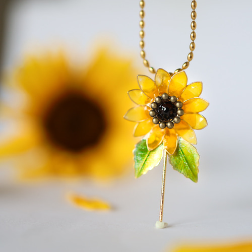 新品】フローライト花模様ネックレス/フローライト/向日葵