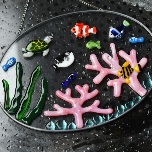 ステンドグラス サンゴにお魚さん 海の中 その他インテリア雑貨 もえ