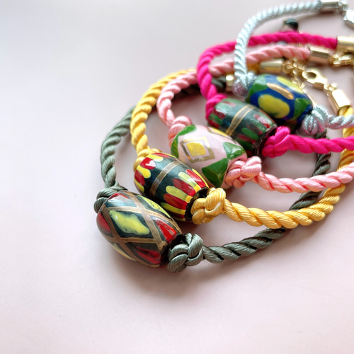 A World of Bracelets ブレスレット　エスニック　トライバル 61WOiSmkszL.jpg