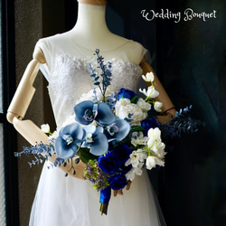 くすみブルーの素敵クラッチブーケ 造花ブーケ 胡蝶蘭 芍薬 バラ