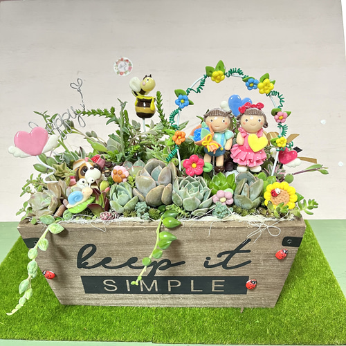 そのまま飾れる〜多肉植物寄せ植え(樹脂粘土レジン)粘土細工