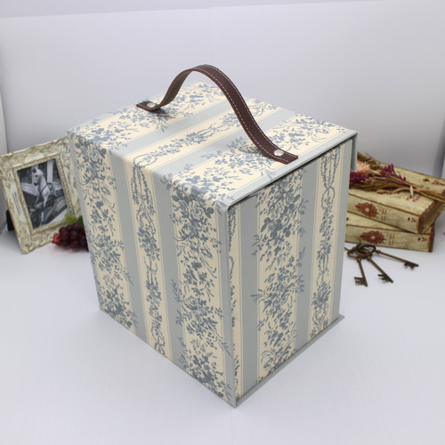 限定1個！＞カルトナージュ♪ オシャレなメイクボックス（Moda