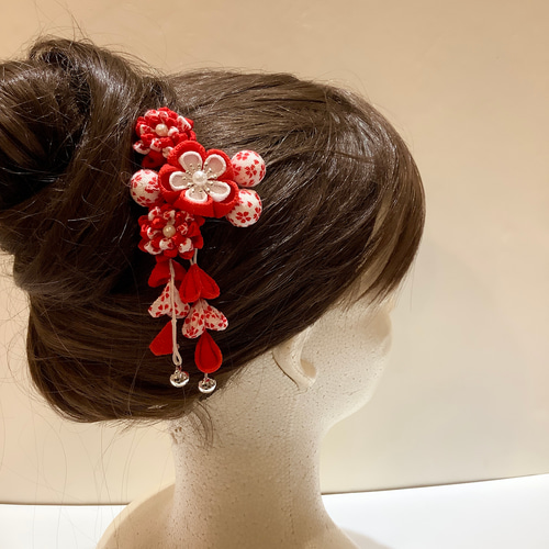 七五三 髪飾り 鈴付き つまみ細工 キッズ ヘアクリップ・バナナ