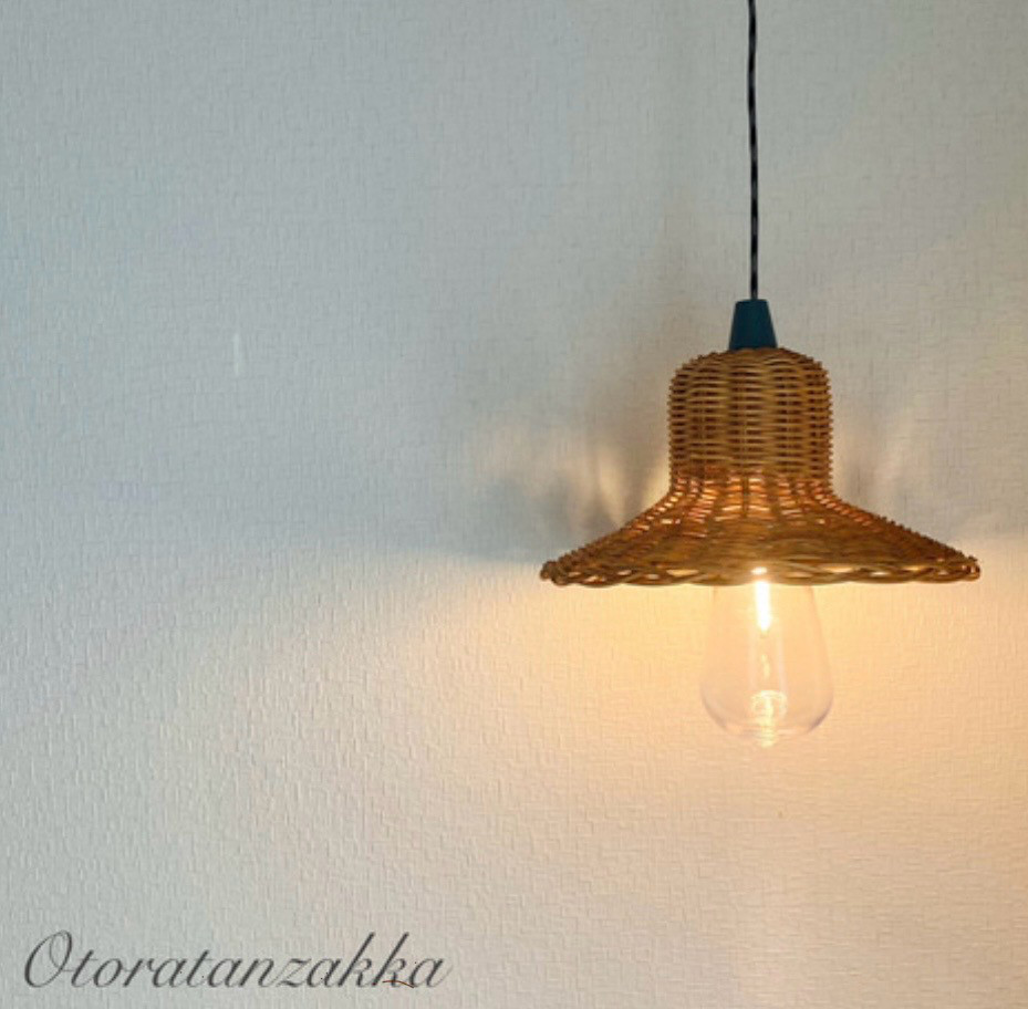 【電池式】コンセントがなくても大丈夫！どこにでも飾れるペンダントライト 4,250円