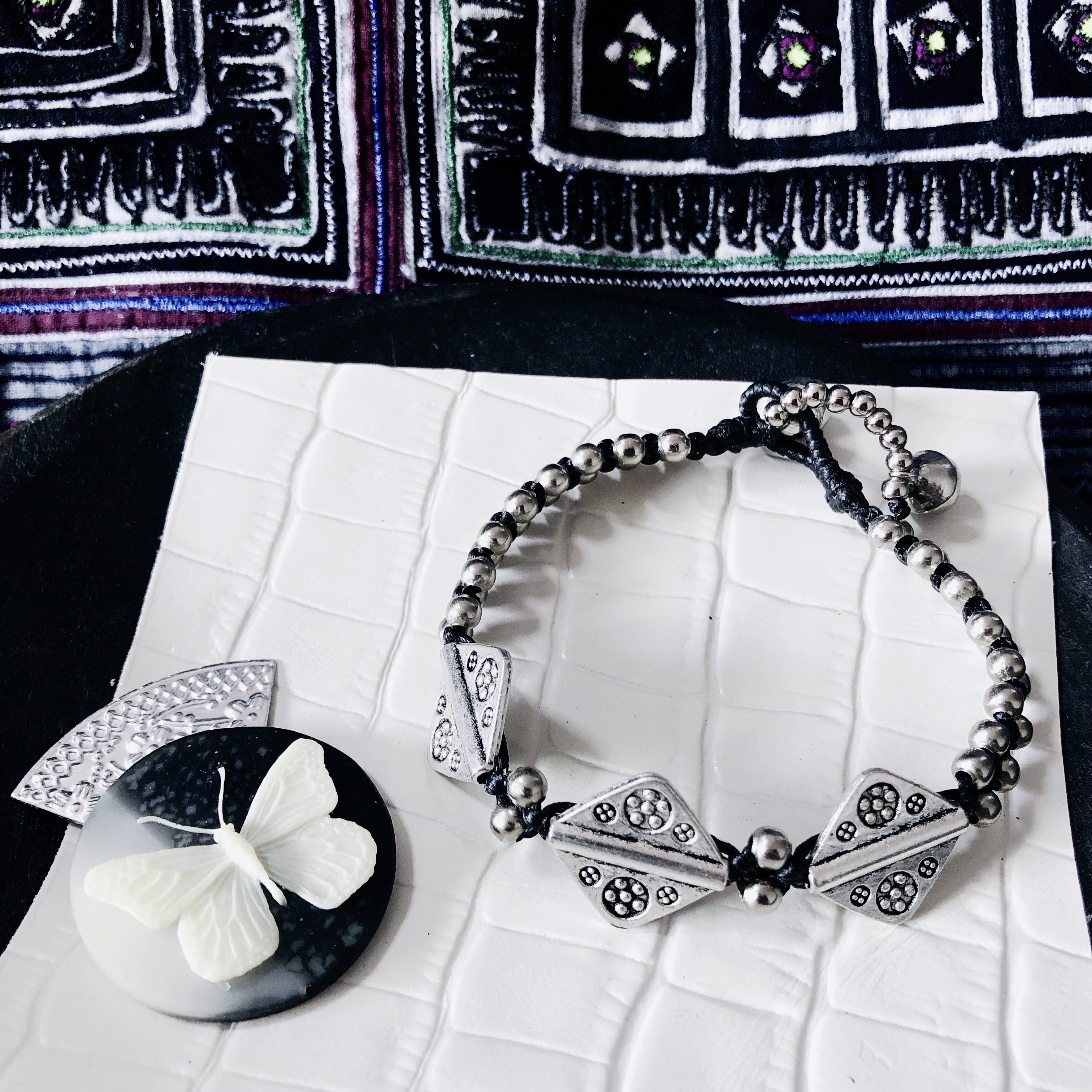 Made in thailand カレンシルバー ブレスレット タイ ダイア 菱形 アジア ワックスコード ハンドメイド