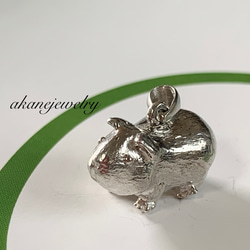 モルモットのシルバーネックレス 1枚目の画像