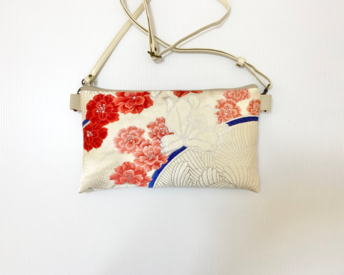 帯リメイクbag①肩かけOK♡現品限り - メルカリ