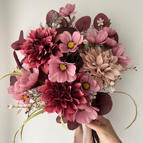 ダリアと秋桜のアーティフィシャルフラワーブーケ ブーケ violaflower