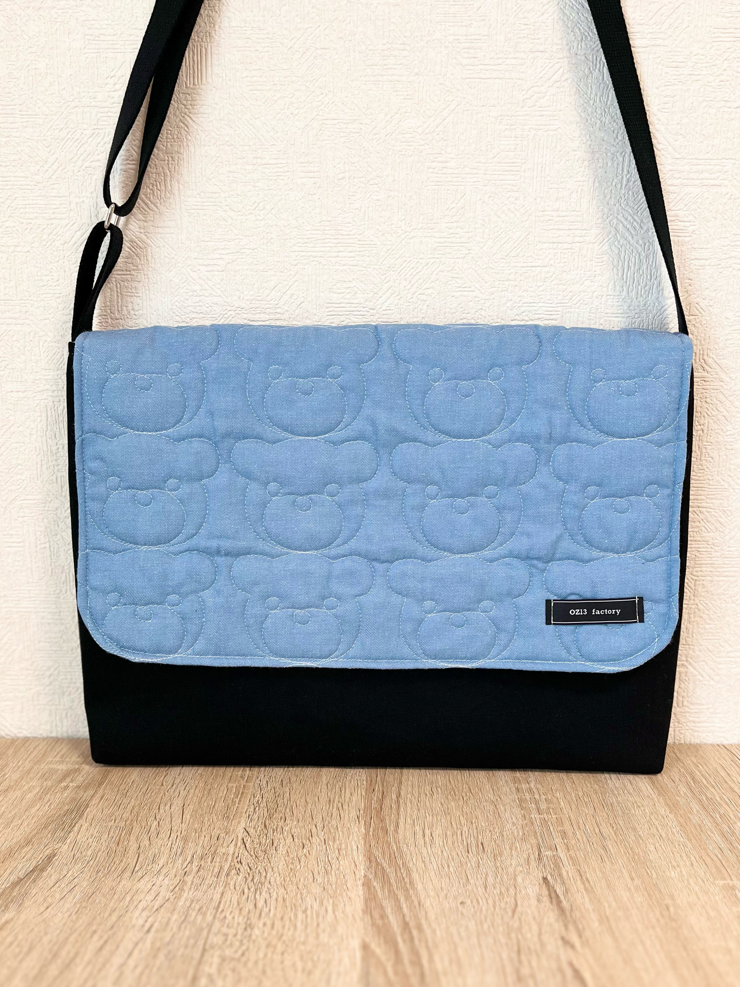 図書袋　くまのキルト・ブルー×ブラックデニム