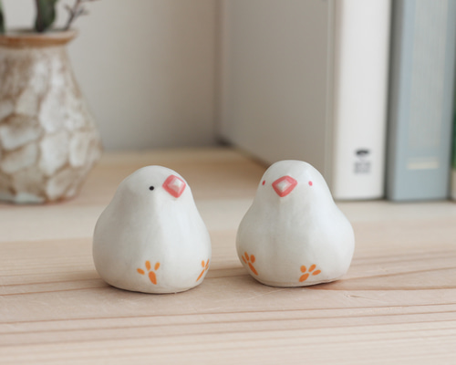 陶土の白文鳥（赤目 / 黒目） 置物 その他インテリア雑貨 陶ノ鳥