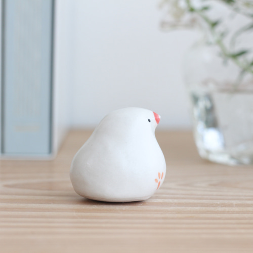 陶土の白文鳥（赤目 / 黒目） 置物 その他インテリア雑貨 陶ノ鳥ひよこ
