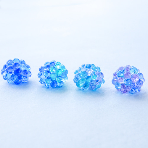 ガラス》ミニ紫陽花ピアス 紫陽花 金平糖 雨 梅雨 小ぶり ガラス