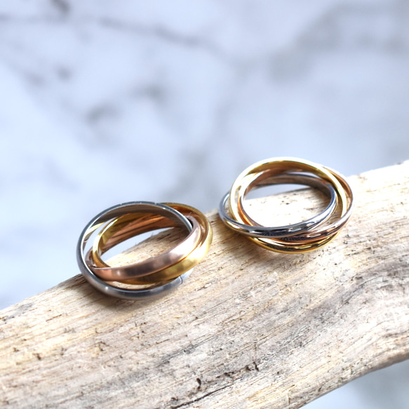 人気【つけっぱなしOK・選べる】トリニティ　サージカルステンレス　3色　3連リング 4枚目の画像