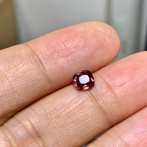 SR61 宝石質 高貴の蘇芳紫色 ミャンマー産 天然 スピネル