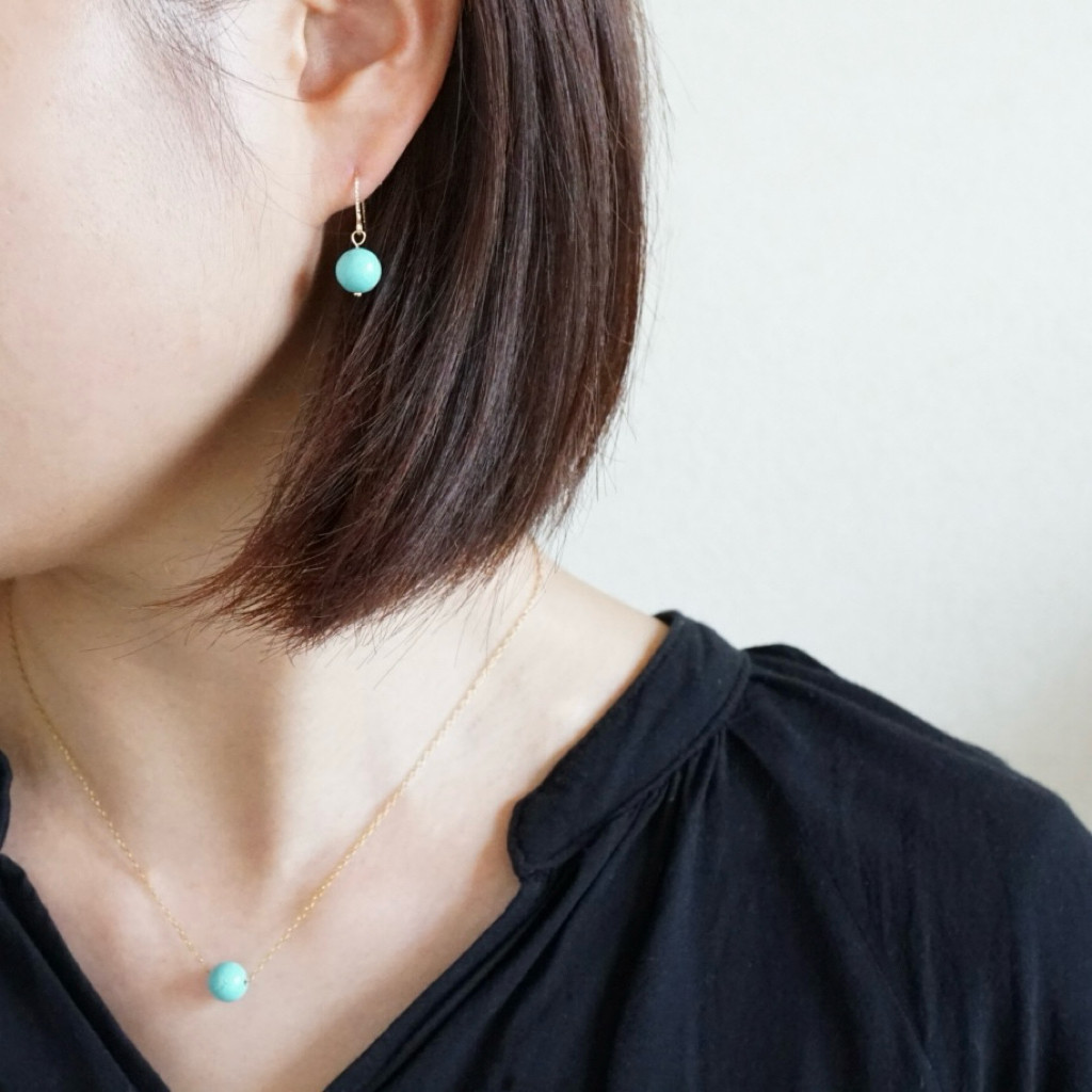 ≪夏の福袋≫マグネサイトターコイズのピアス/イヤリングとネックレスのセット　青 天然石 14kgf プレゼント 誕生日