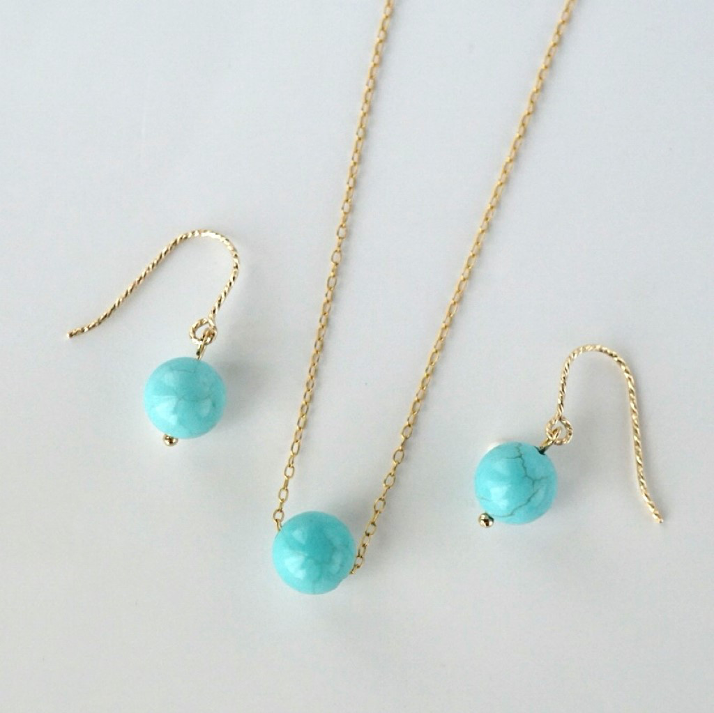 ≪夏の福袋≫マグネサイトターコイズのピアス/イヤリングとネックレスのセット　青 天然石 14kgf プレゼント 誕生日