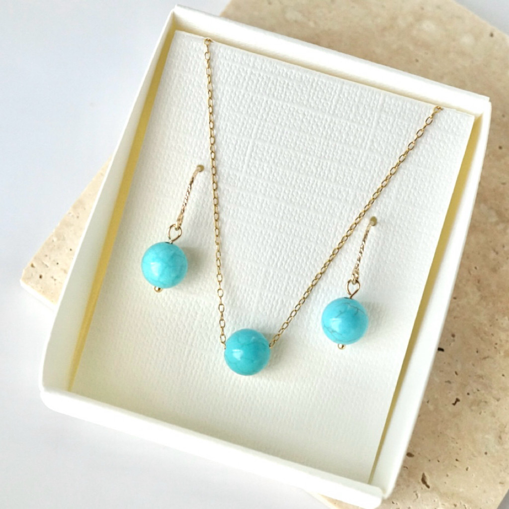 ≪夏の福袋≫マグネサイトターコイズのピアス/イヤリングとネックレスのセット　青 天然石 14kgf プレゼント 誕生日