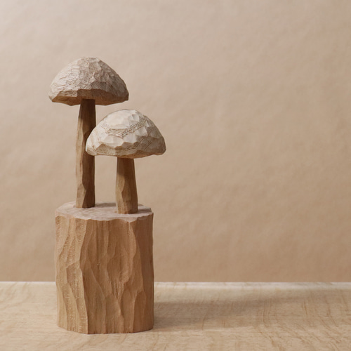 木彫り きのこ 置物 木製 オブジェ インテリア雑貨（木材：ナラ、栗