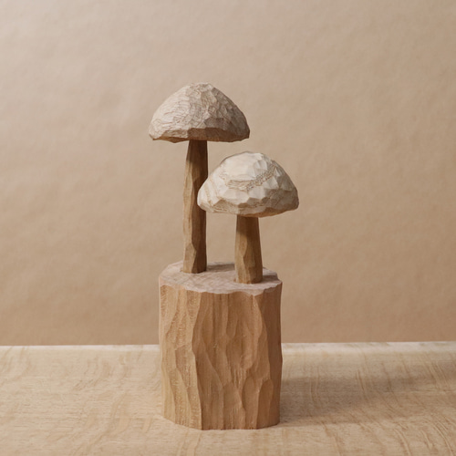 木彫り きのこ 置物 木製 オブジェ インテリア雑貨（木材：ナラ、栗