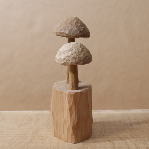 木彫り きのこ 置物 木製 オブジェ インテリア雑貨（木材：ナラ、栗
