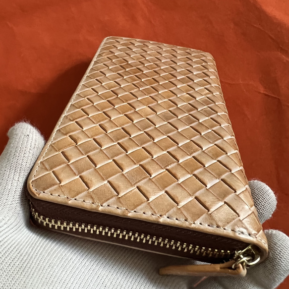 色選択　ハンドメイド 新品 ブライドレザー ヌメ革/本革 編み込み　メンズ財布　長財布　 ラウンドファスナー 10枚目の画像