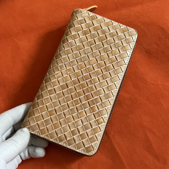 色選択　ハンドメイド 新品 ブライドレザー ヌメ革/本革 編み込み　メンズ財布　長財布　 ラウンドファスナー 9枚目の画像