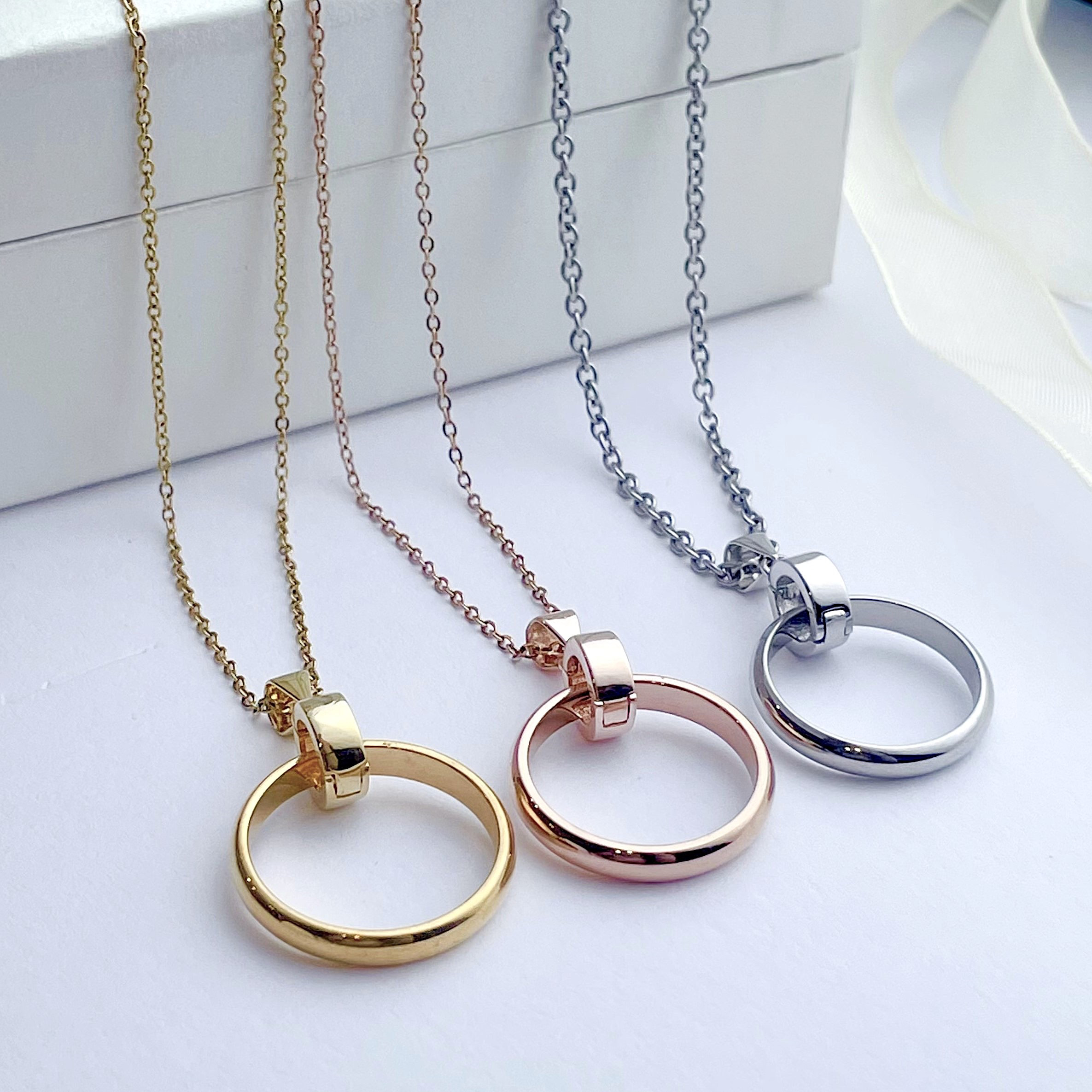 ３カラーから選べる 数量限定*豪華フルセット  ペアリング ネックレス  リングホルダー刻印 結婚指輪 ステンレス