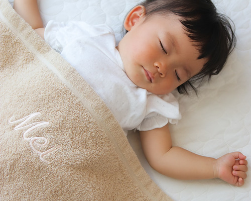 Baby♡様オーダー専用 BORN FREE お星さま セット 紺 カゴS 雑貨4点 スタイ ガラガラ