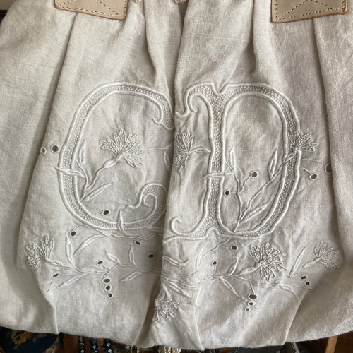 豪華な手刺繍モノグラムのアンティークフレンチシーツリネン