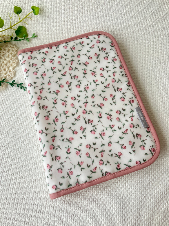 マルチカバーポーチM リバティ フローティングフローラpetit ピンク  