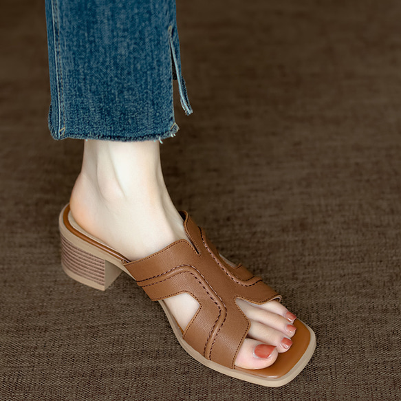 人気のサンダルをすっきりシルエットにフラットサンダル ミュール サンダル ストラップサンダル 履きやすい 木目調 旅行 2枚目の画像