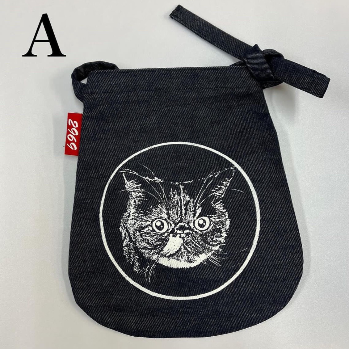 ハンドメイド☆岡山デニム♪ステンシル☆黒ネコ♪悪ネコ☆ショルダーバッグ