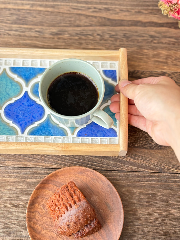 手軽におしゃれカフェ気分！カフェトレー持ち手付 ブルー お盆・トレイ