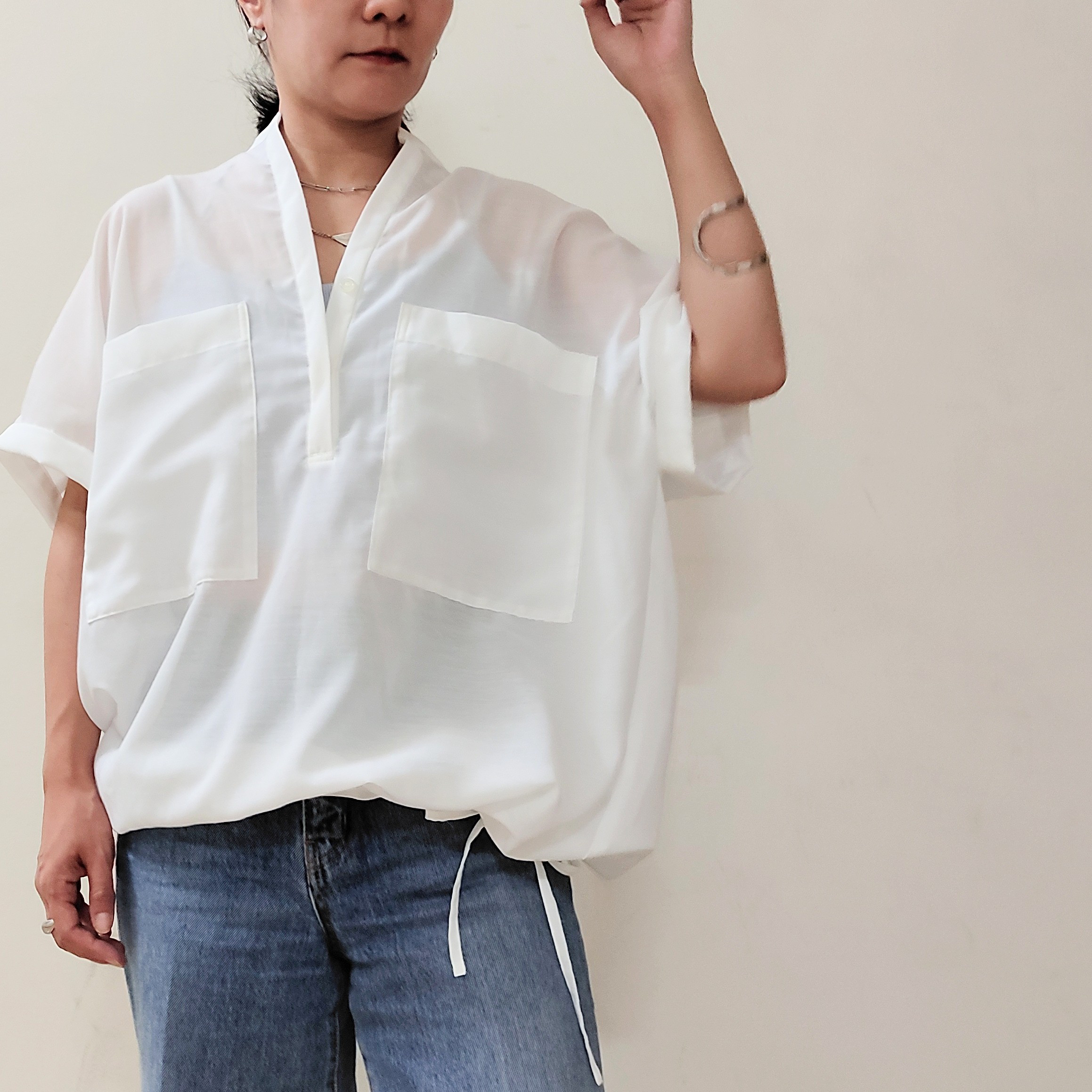 ほどよい透け感が上品♪ 洗えてシワになりにくい　スキッパーオーバーブラウス　ホワイト　日本製