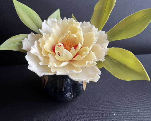 クレイフラワー芍薬 アートフラワー Aki 通販 17906694｜Creema(クリーマ)