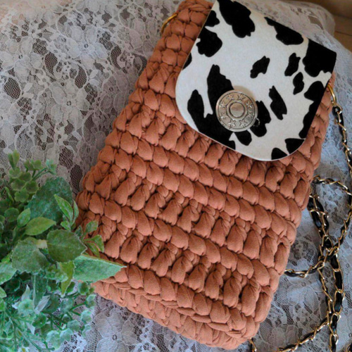 ショルダーバッグ フラップバッグ サコッシュ ハンドメイド かぎ針編み  