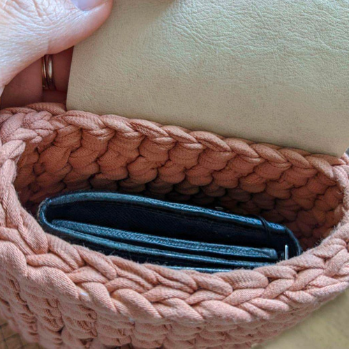 ショルダーバッグ フラップバッグ サコッシュ ハンドメイド かぎ針編み 