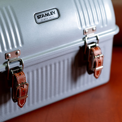 レザーベルト『手 -hand-』STANLEYスタンレー ランチボックス 9.4L専用 3枚目の画像