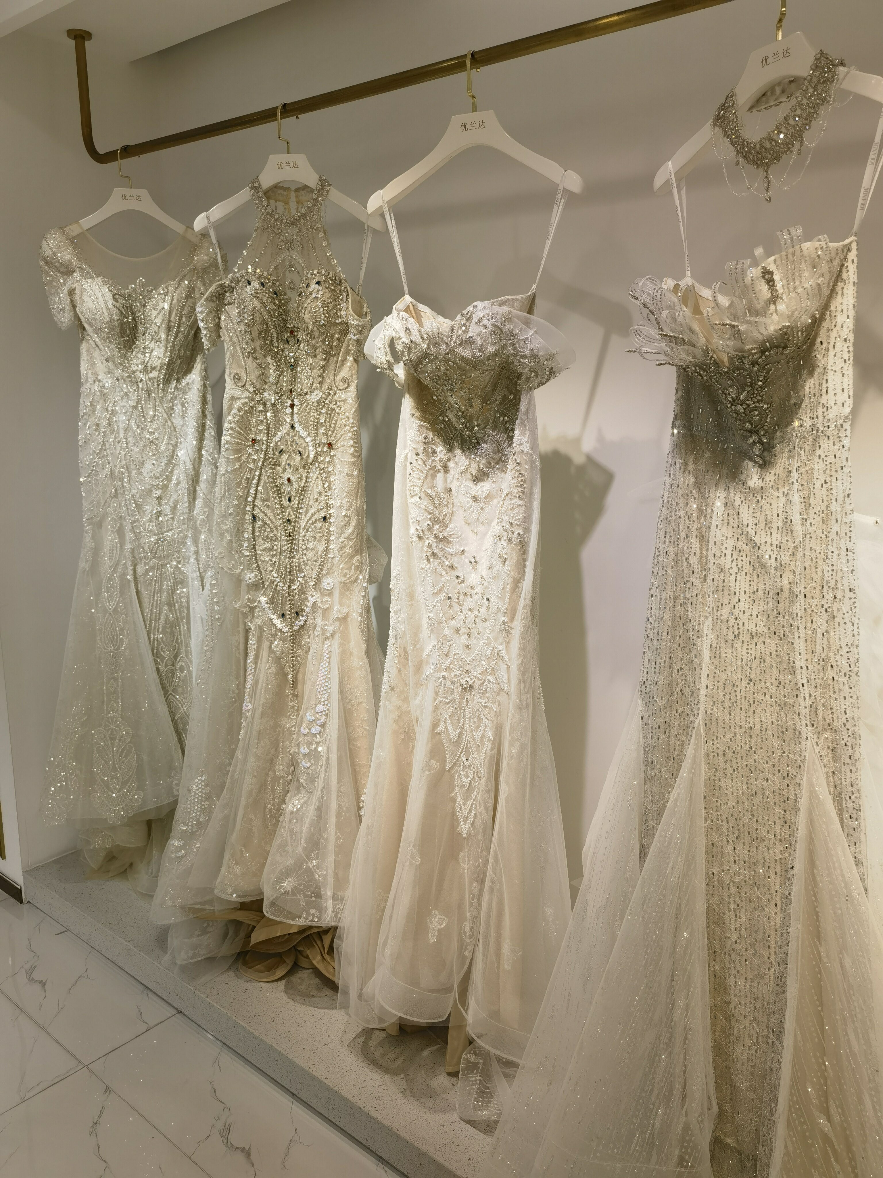 美品！ピンク 憧れのドレス ベアトップ 小花 オフショルダー 花嫁  