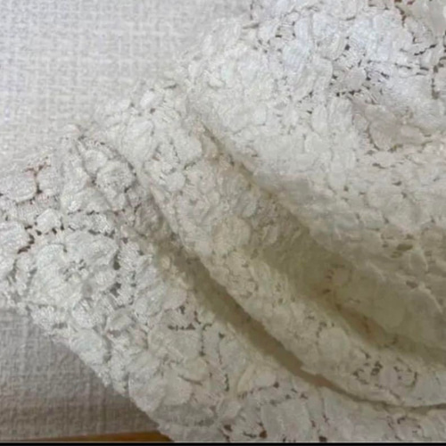 ロングタイプ生成り色ホワイト花柄シングルウェーブ手作りネック  